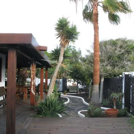 Sleeps 6 Pool Wifi Apartment Costa Teguise