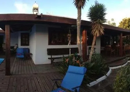 Sleeps 6 Pool Wifi Apartman