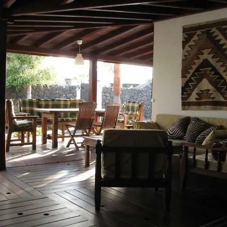 Apartment Sleeps 6 Pool Wifi *